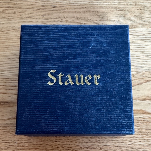 Stauer Men's Black Shark Tooth Pendant in Sterling Silver Setting NO CHAIN - Picture 6 of 6